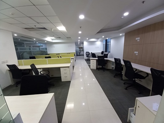 office space in i thum 2000 sqft